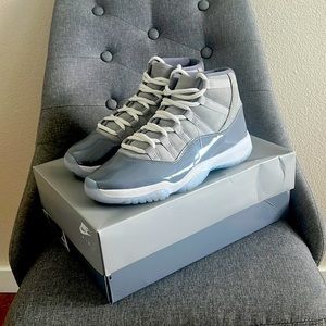 Air Jordan 11 Retro Cool Grey size 8 men’s